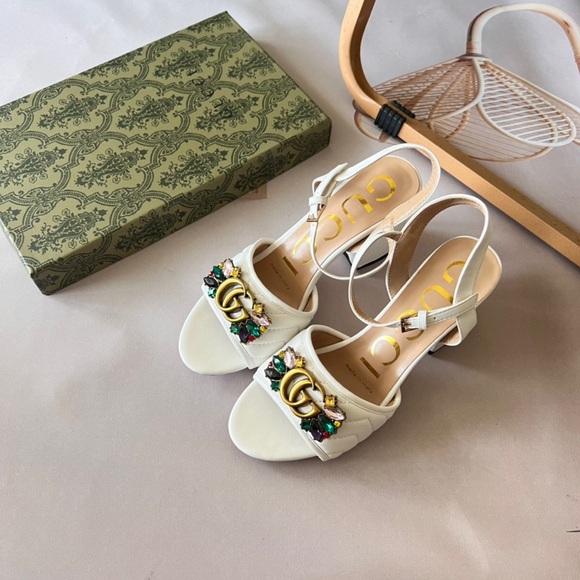 Gucci Women's Retro Round Toe Chunky Heel Sandals - Picture 1 of 5